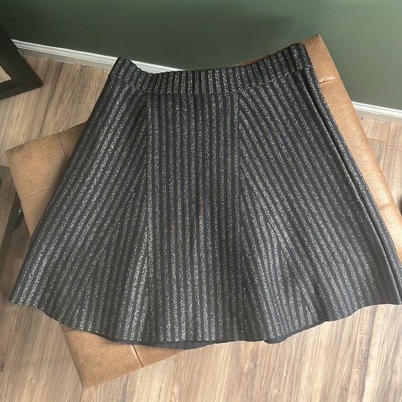 BCBG MAX AZRIA BLACK & SILVER SKIRT SMALL BRAND NEW W TAGS HIGH WAISTED - Picture 7 of 7